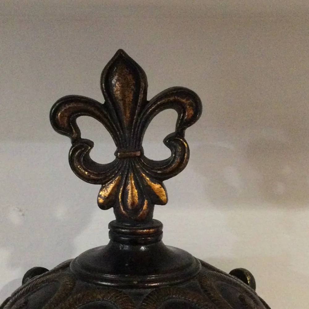 Resin Trinket/Candy Dish with Lid Decor - Picture 2 of 16